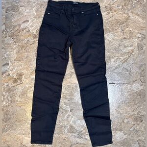 Black skinny pants